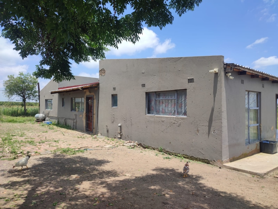 4 Bedroom Property for Sale in Swartruggens North West